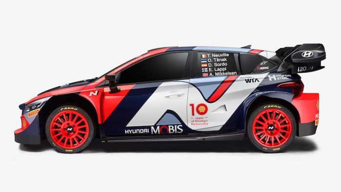 "Hyundai" komanda jau pēc viena WRC posma maina mašīnu krāsojumu