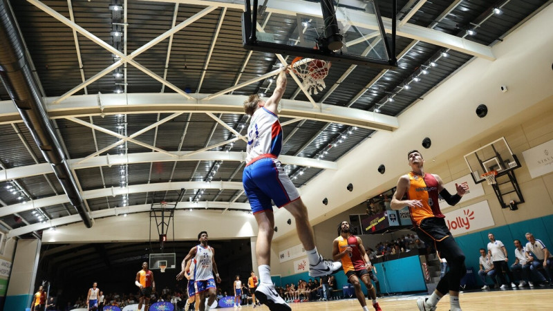 Šmita "Anadolu Efes" pārbaudē apspēlē Blumberga "Galatasaray"