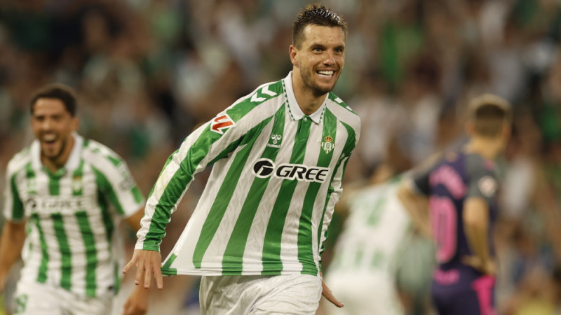 "Real Betis" izrauj uzvaru beigās, "Atletico" izglābjas Madrides derbijā