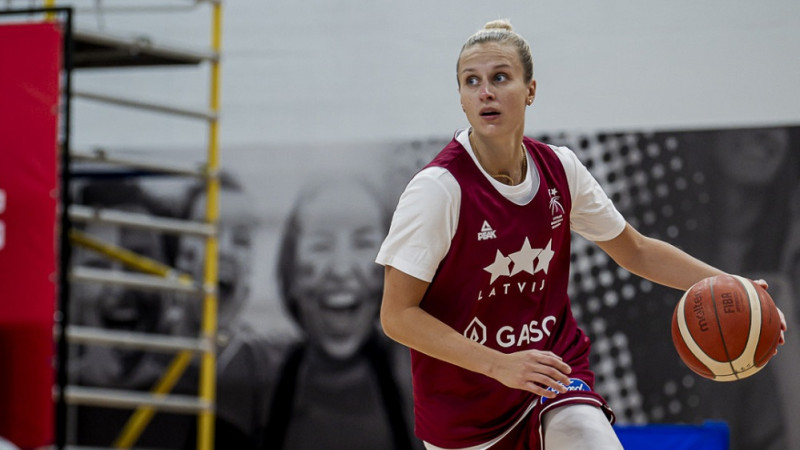 Kitija Laksa paraksta unikālu līgumu ar WNBA klubu