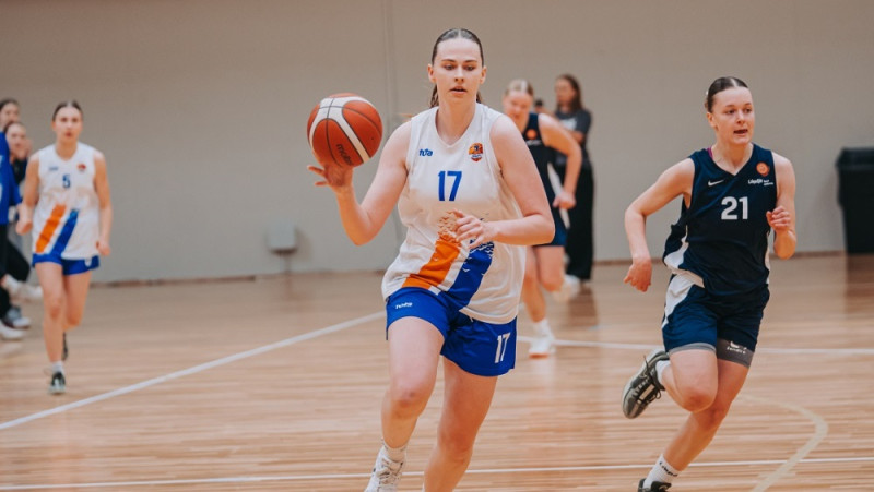 Anna Liepiņa ātri izdara darbu, latvietes Baltijas U18 kausu sāk ar uzvaru