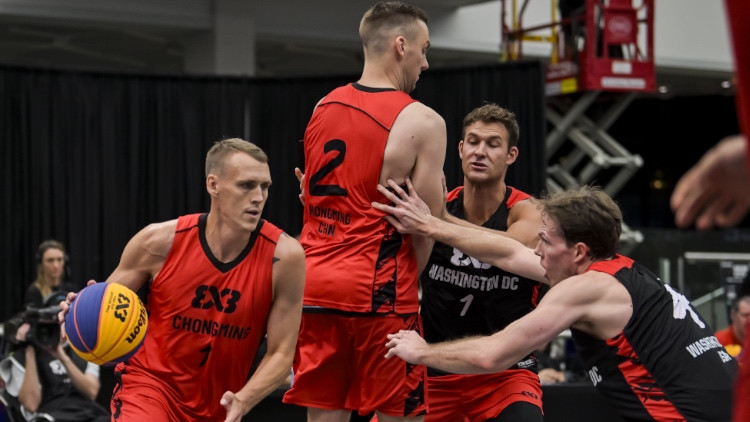 Mieža un Lasmaņa pārstāvētā Ķīnas 3x3 komanda Edmontonā sasniedz pusfinālu