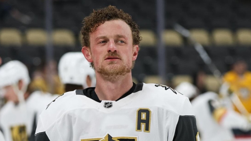 Aikels pirms četru punktu atklāšanas spēles paraksta 108 miljonu līgumu