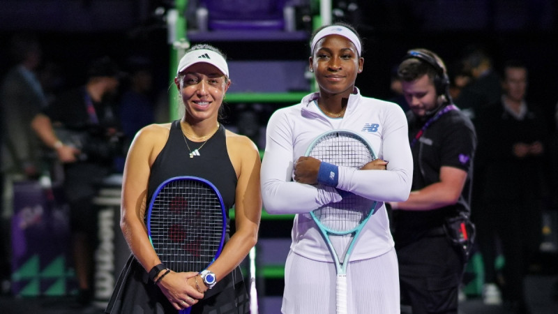 WTA finālturnīra otrajā dienā Pegula apspēlē pērno čempioni