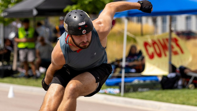 Pasaules čempionāts skeitborda slalomā sācies ar Gailīša bronzu milzu slalomā