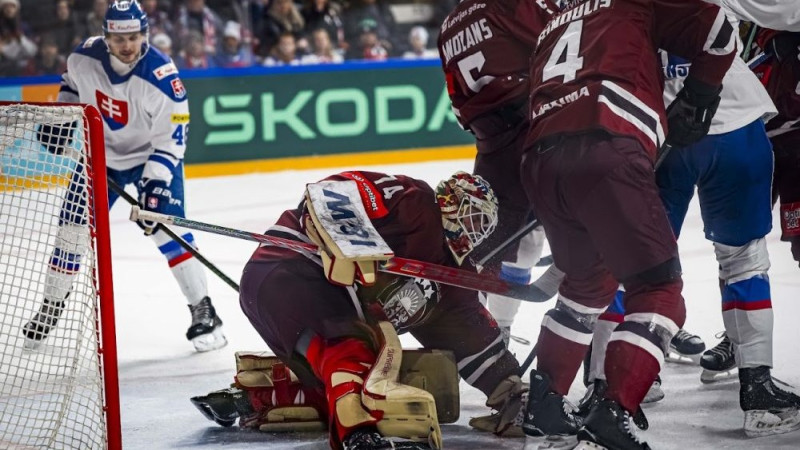 Latvijas hokejisti izglābjas pamatlaika beigās, bet "Kaufland" kausu noslēdz ar zaudējumu