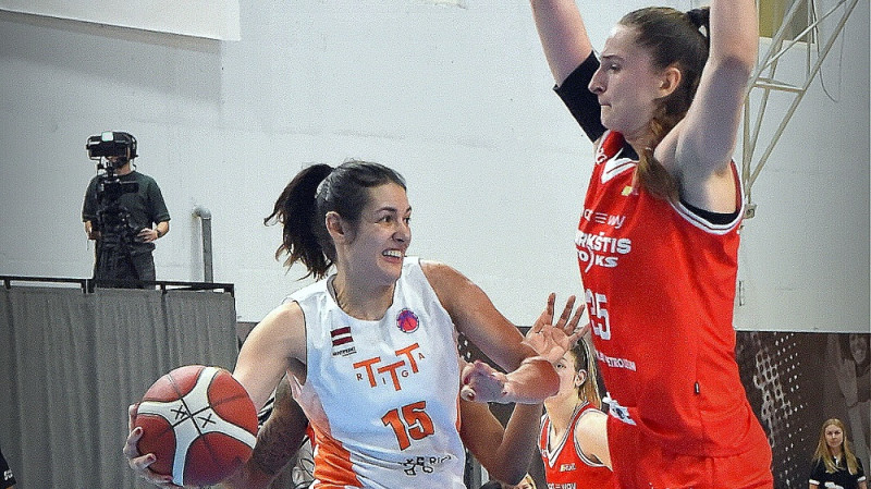 Ieva Pulvere pārķer astoņas bumbas, TTT vēlreiz noplūc "Balto rozi"