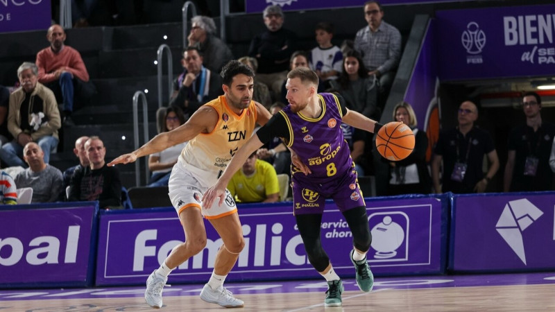 Jakovičs ar 19 punktiem kaldina tikšanu Federācijas kausa pusfinālā