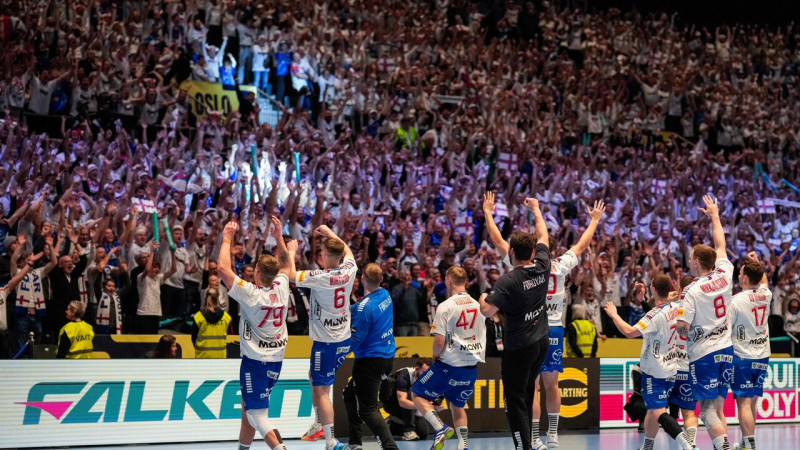 Fēriešiem pirmā uzvara lielajā finālturnīrā, maķedonieši pārsteidz PČ pusfinālisti