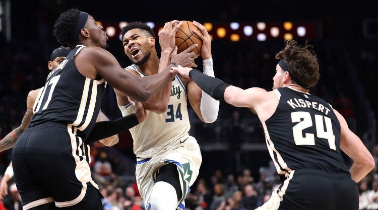 Atlanta bez Porziņģa atspēlē lielus mīnusus, tomēr galotnē zaudē tiešajai konkurentei