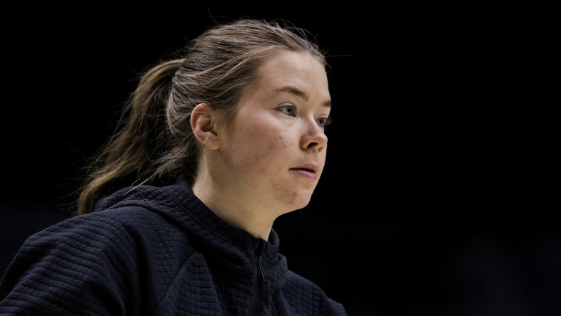 Evelīnai Otto 22 minūtes un pārķerto bumbu rekords Orlando