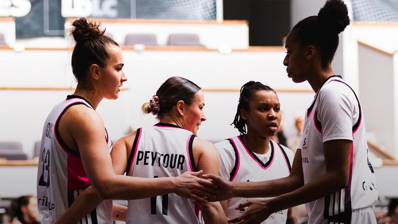 Aleksa Gulbe izceļas uzvarā pār Francijas titulētāko klubu