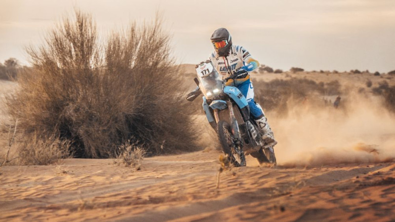 Ar dramatisku finišu motociklu klasē noslēdzas "Africa Eco Race"