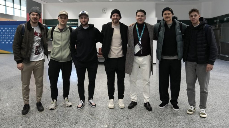 Hokeja izlase beidzot pilnā spēkā – Milānā ieradušies atlikušie "ziemeļamerikāņi"