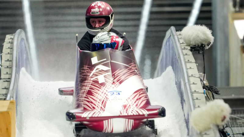 Beidzot sāks arī bobslejisti, šorttreka medaļnieku Krūzbergu aizstās Bērziņš