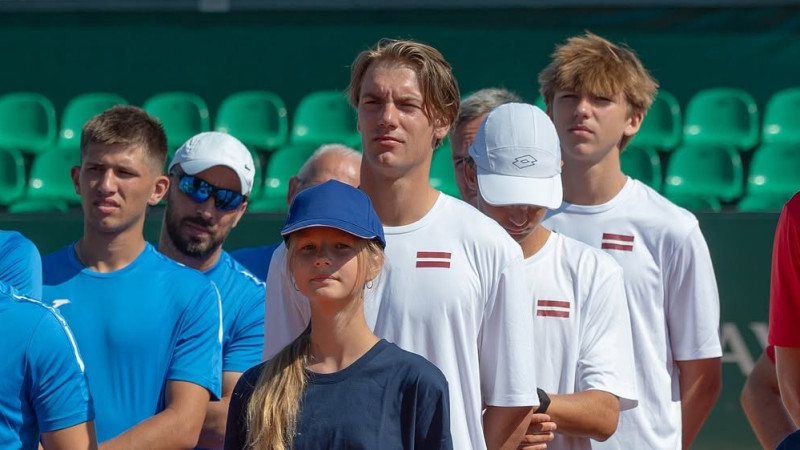 Štrombahs minimāli pakāpjas ATP rangā