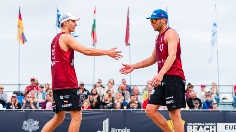 Točs/Auziņš pārliecinoši iesoļo Jūrmalas "Beach Pro" finālā