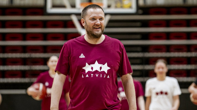 Kaspars Mājenieks: "Liela cieņa meitenēm, kuras grib spēlēt izlasē"