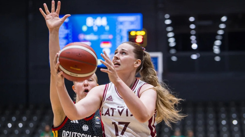 Liepiņa un Šmite iedzen Vāciju piezīmju purvā, Latvijai otrā uzvara