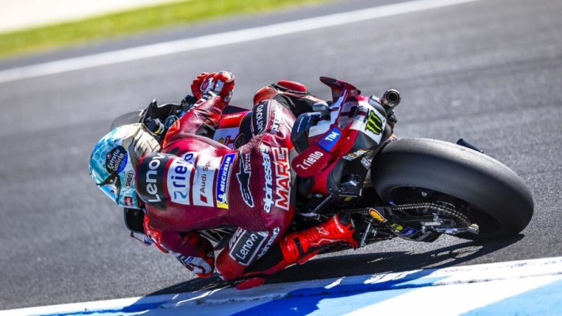 Martins krīt, Marks Markess uzvar sprintā un kļūst par "MotoGP" līderi